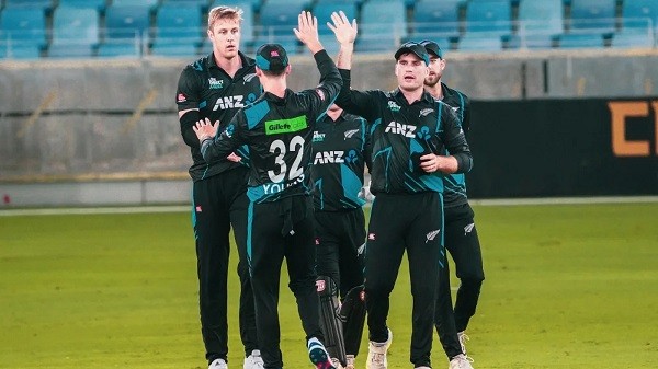 আরব আমিরাতকে হারিয়ে কিউইদের সিরিজ জয়